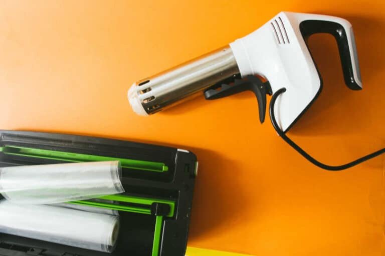 Handheld Vacuum Sealer To Simplify Vacuum Sealing Task All